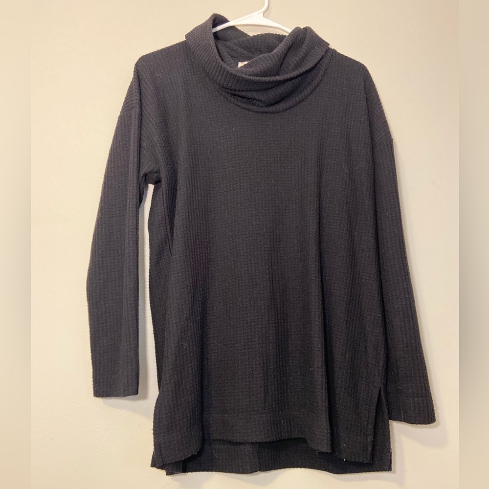 LOFT Women’s Medium Waffle Knit Long Sleeve Turtle Cowl Neck Shirt Sweater